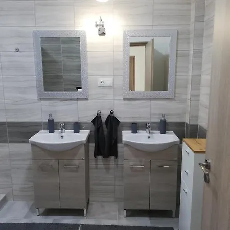 Nefelejcs Vendeghaz Apartament *